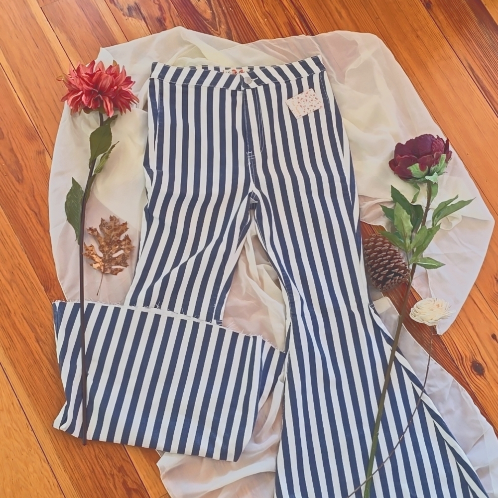 Free People, Bell Bottom, Flares, Size 31, White, Navy, Striped, New with Tags